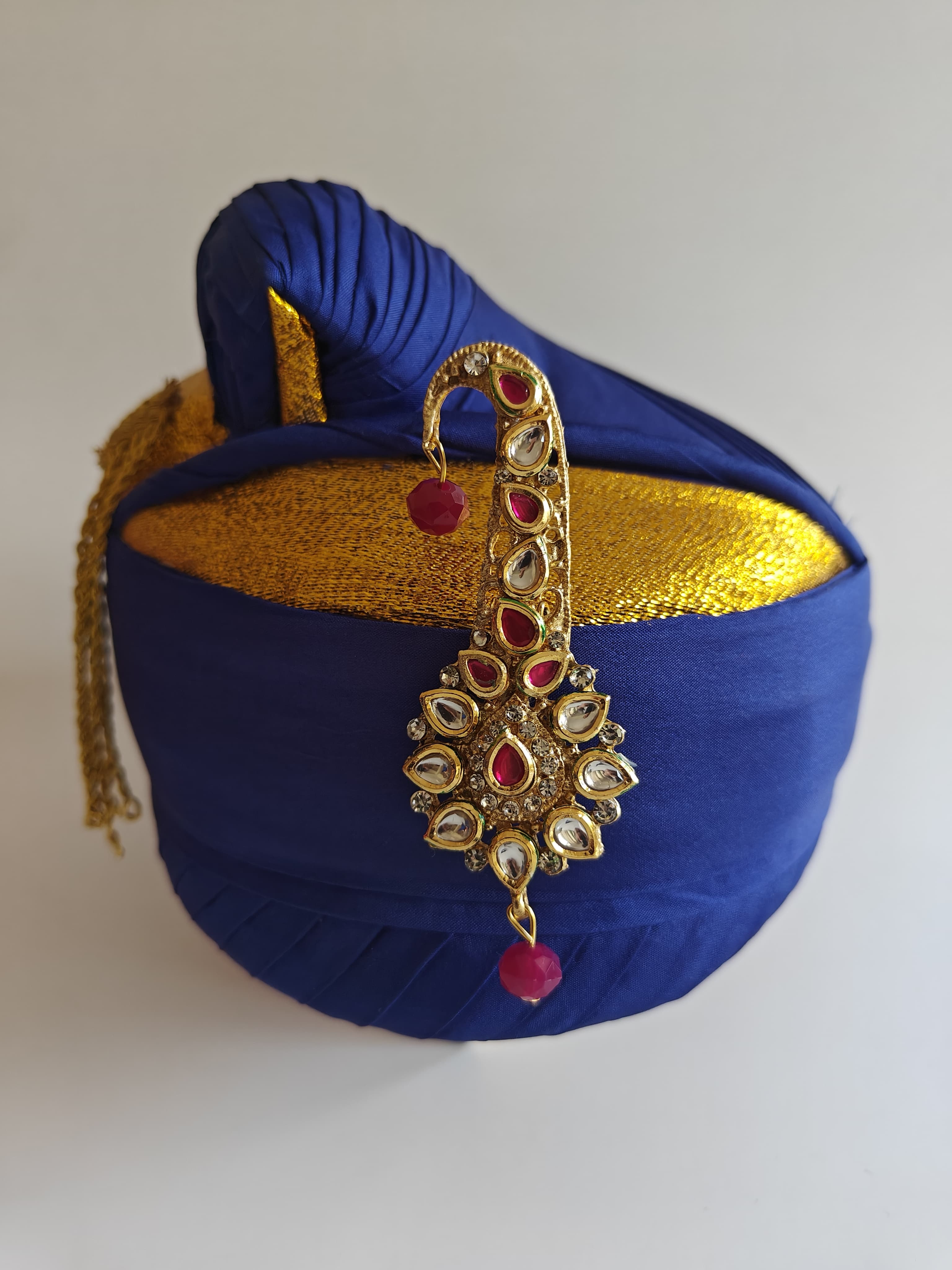 Pink and white Kundan Jadau pagadi Brooch for Batu/Groom