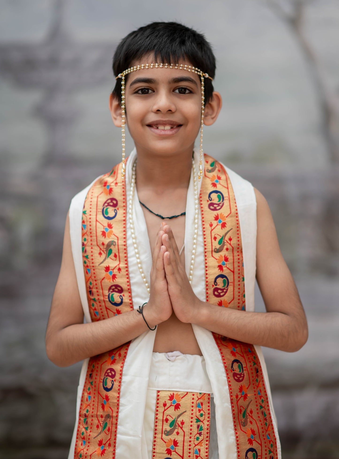 Ivory Mysore Silk Dhoti/Soval/Kad & Shawl/Upran/Shela with Paithani jari Border Set for Batu.Pre-stitched sovale uparane set includes Ready to wear Sovale & Uparane/Upavastra.Can be paired with a short kurta.This Set is ideal for rituals like Matrubhojan,Muhurt during Munj/Upanayan/Vratabandha/Thread Ceremony.