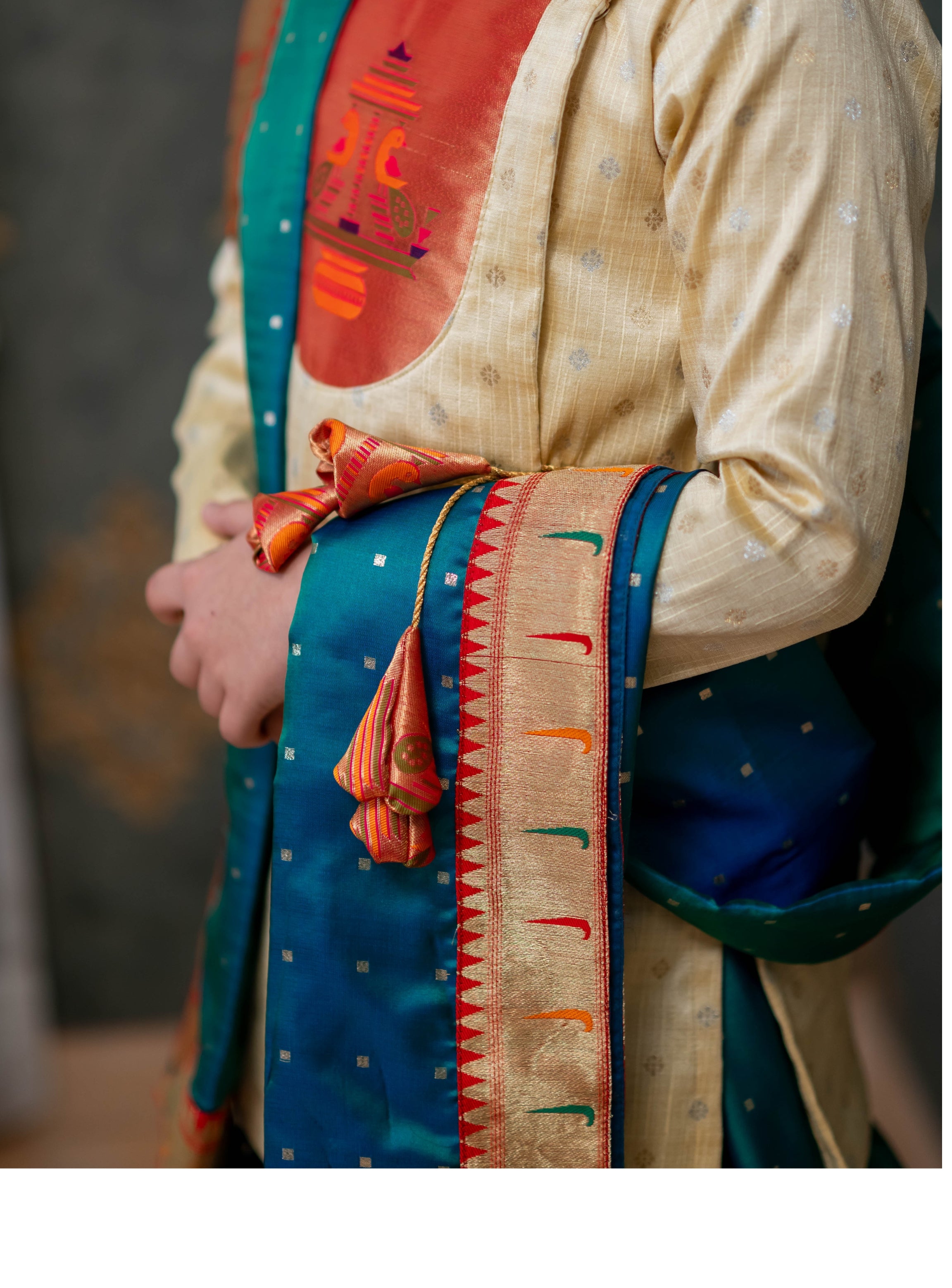 Aqua green satin silk sovale uparane set with muniya paithani border for Batu.Pre-stitched sovale uparane set includes Ready to wear Sovale & Uparane/Upavastra.Can be paired with a short kurta.This Set is ideal for rituals like Matrubhojan,Muhurt during Munj/Upanayan/Vratabandha/Thread Ceremony.