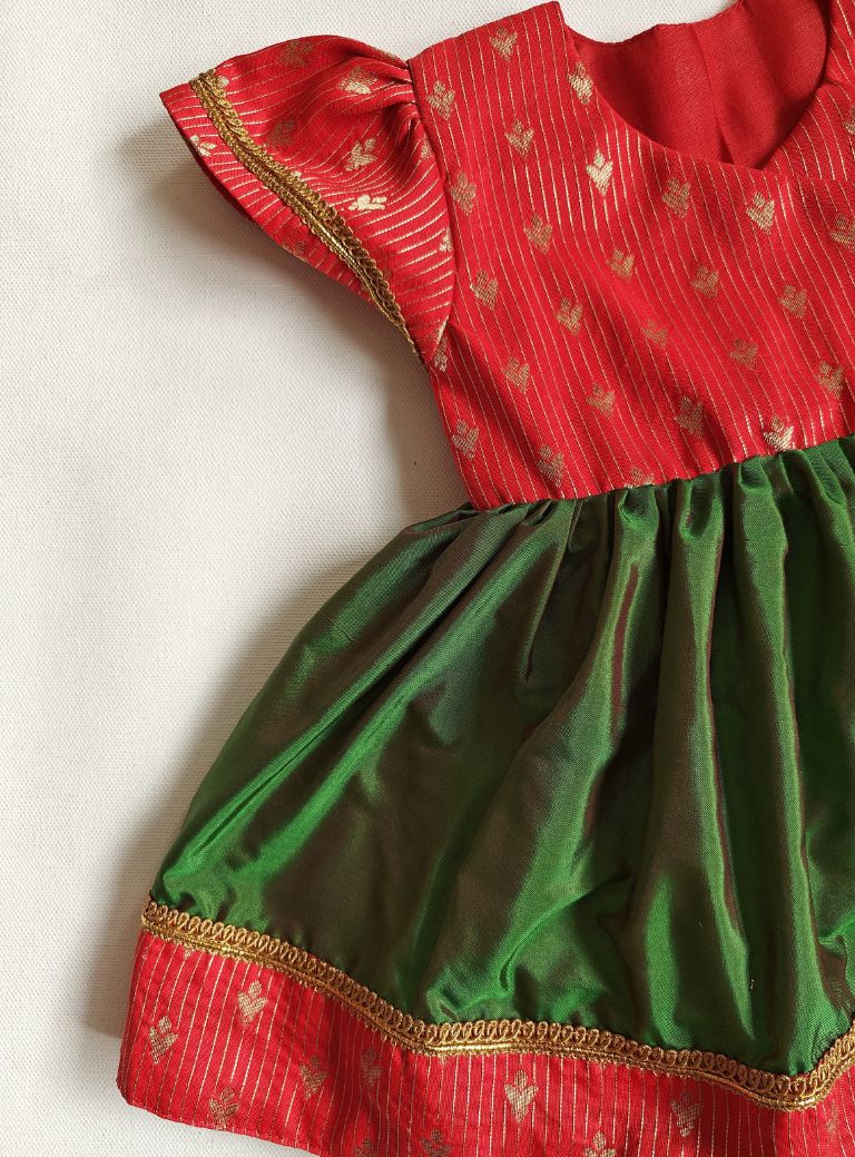 Ink Blue silk bodice Rani pink silk front open Newborn dress with wide brocade for naming ceremony with bonnet,bloomer & booties.It's the perfect outfit for your naamkaran or annaprashan ceremony.Traditional dress for Noolukettu Ceremony,Pachavi Puja,cradle ceremony,Rice Ceremony,Chatti Puja etc.Apt gifting idea