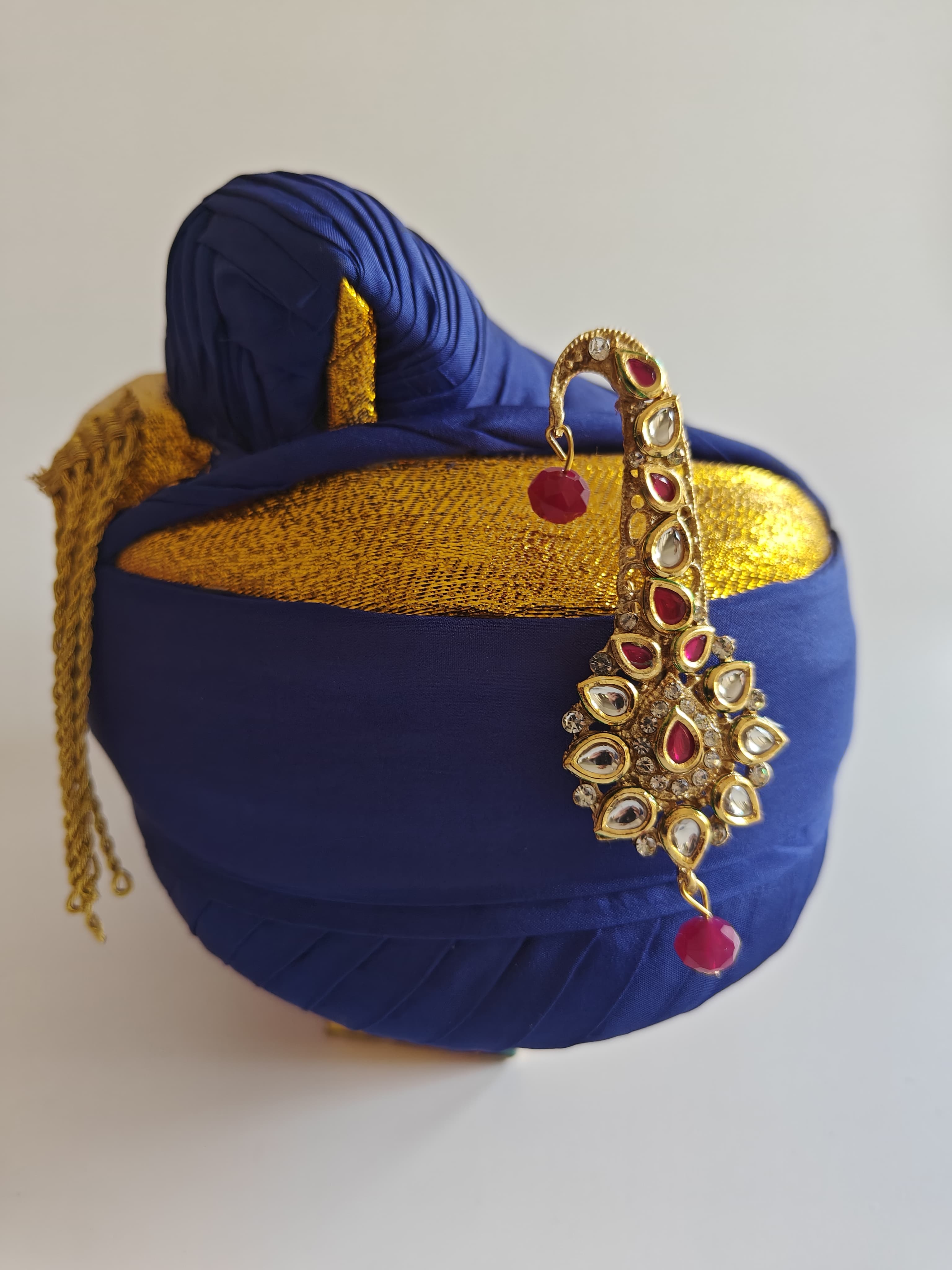 Pink and white Kundan Jadau pagadi Brooch for Batu/Groom