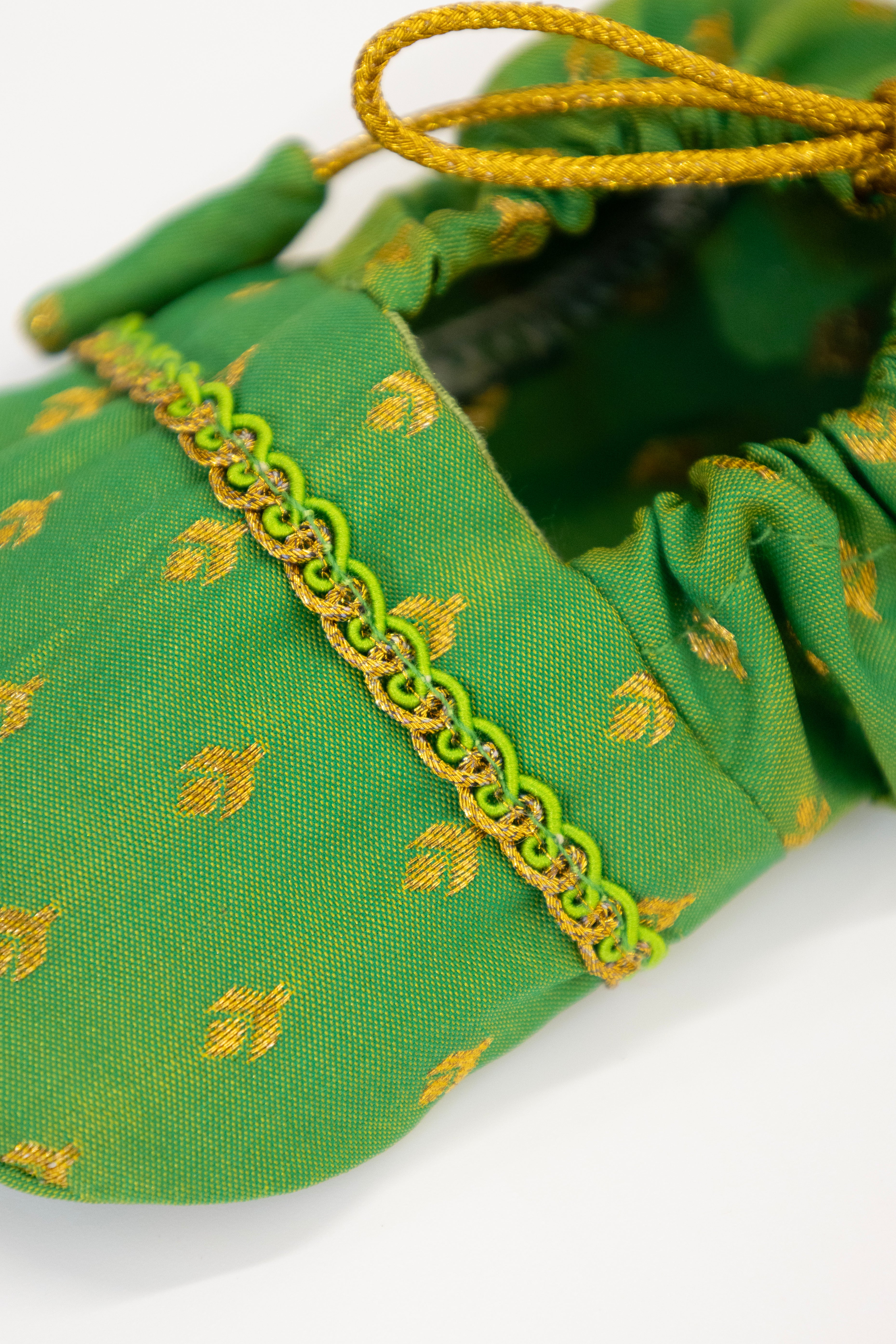 Green Brocade frilled topda / topi / bonnet and adjustable booties unisex set for Newborn