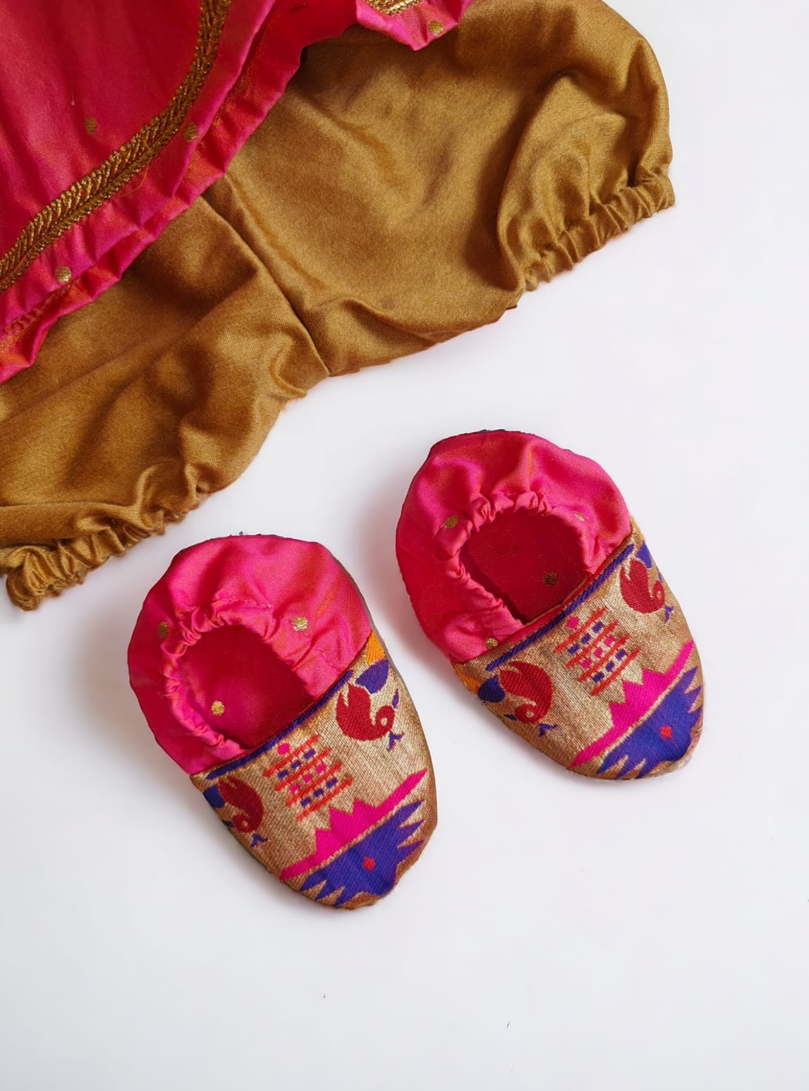 Blush Pink Paithani brocade silk,front open newborn dress for naming ceremony with bonnet, bloomer & booties.It's the perfect outfit for your baby's naming ceremony,naamkaran or annaprashan ceremony.Traditional dress for Noolukettu Ceremony,Pachavi Puja,cradle ceremony,Rice Ceremony,Chatti Puja etc.Apt gifting idea