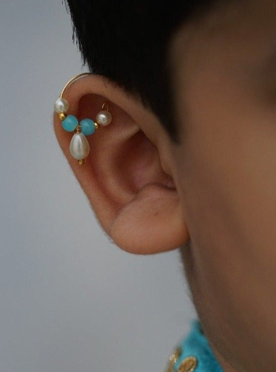 Free Size Clip on Bhikbali.You don't need piercing to wear this. Perfect Match On Traditional Outfit. Mundavalya,kanthi,bhikbali,topi,pagdi are boys accessories exclusively designed using Pearls,glass beads,jadau & gold plated findings for Batu,for Upanayan/Vratabandha/munj /thread ceremony.