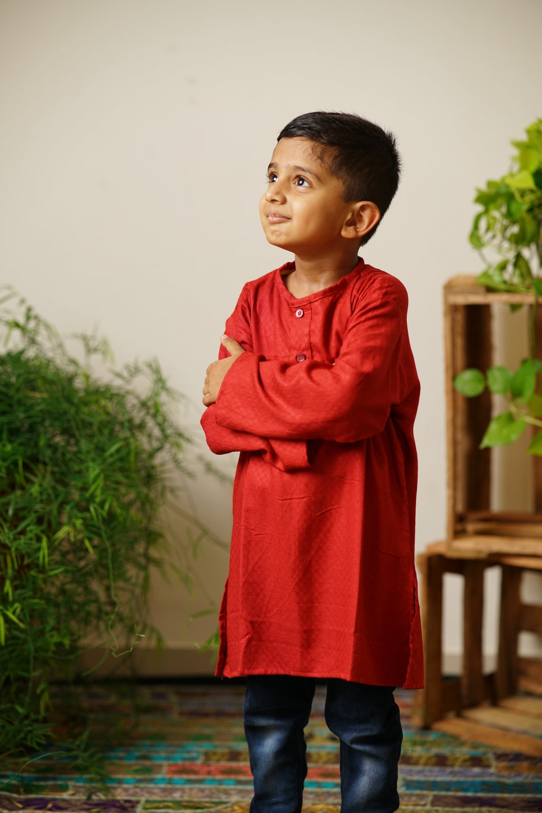 Tomato red cotton round neck Kurta.Kurtas with collar or Angrakha pattern teamed with salwar are the best choice for any festive occasion for boys.They are Trendy, Easy to wear and comfortable to carry.