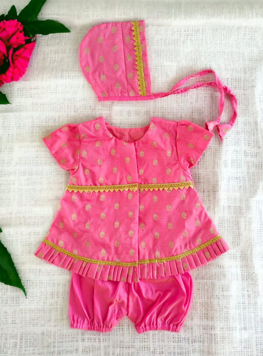 Silk brocade cotton silk cotton chanderi printed Traditional ethnic Indian new born baby naming ceremony dress naamkaran annaprashan mundan javal namakaran janmashtami rice ceremony ushtavan onam kasau chudakarma Babyboy babygirl bloomer diaper cover bonnet topada