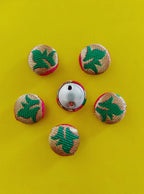 Paithani Fabric buttons/embellishments/adornments - Set Paithani Fabric buttons add a touch of elegance to any attire, whether it's traditional or contemporary !! Set consist of 6 ready to use buttons !