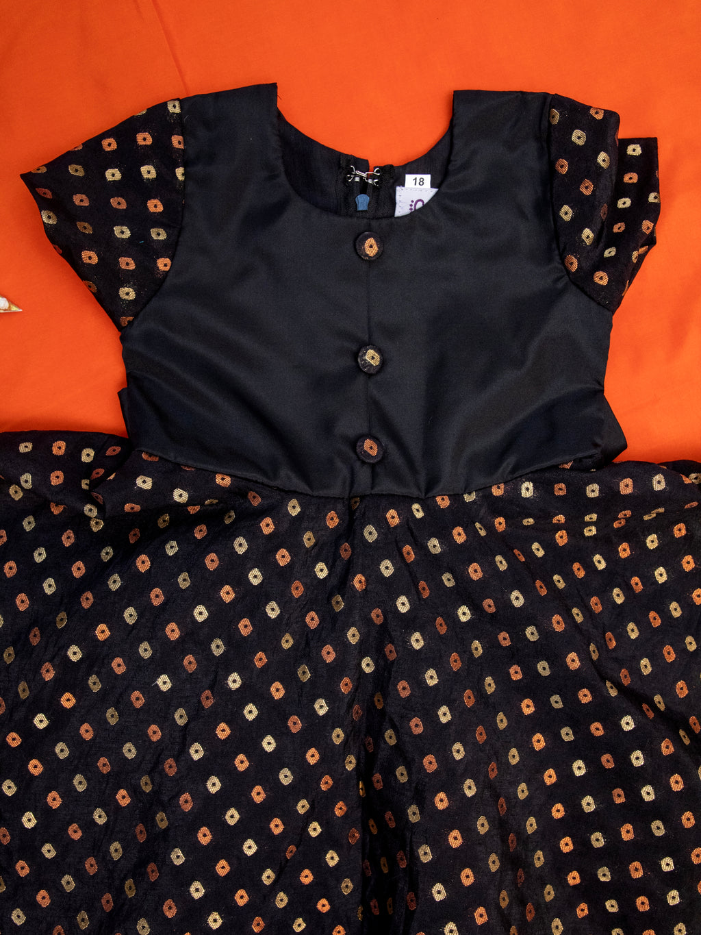 Celebrate Sankrant in style with our elegant black ethnic wear for boys and girls. Crafted from luxurious silk brocade and Chanderi fabrics, this collection blends tradition with modern charm. Perfect for the Makar Sankrant festival ! 