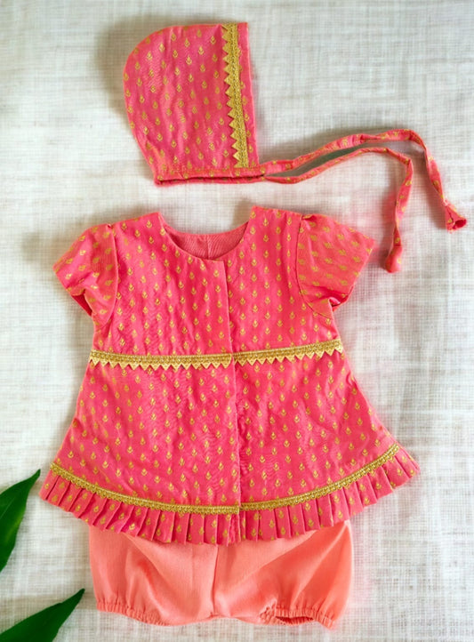 Silk brocade cotton silk cotton chanderi printed Traditional ethnic Indian new born baby naming ceremony dress naamkaran annaprashan mundan javal namakaran janmashtami rice ceremony ushtavan onam kasau chudakarma Babyboy babygirl bloomer diaper cover bonnet topada