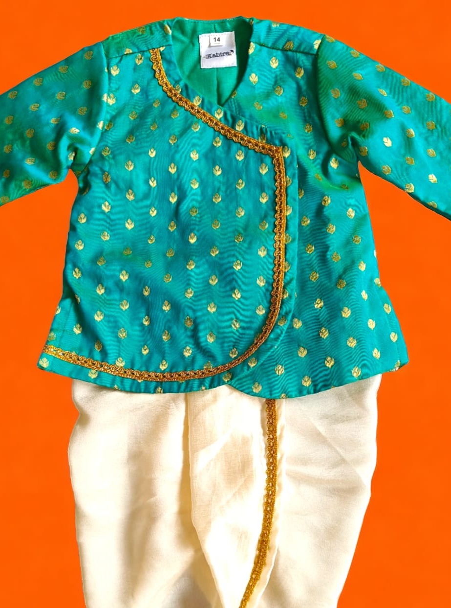 Emerald Green dhoti kurta set It's the perfect outfit for your baby's naming ceremony,naamkaran,annaprashan ceremony.Traditional dress for Noolukettu Ceremony,Pachavi Puja,cradle ceremony,Rice Ceremony,Chatti Puja etc. Apt gifting idea