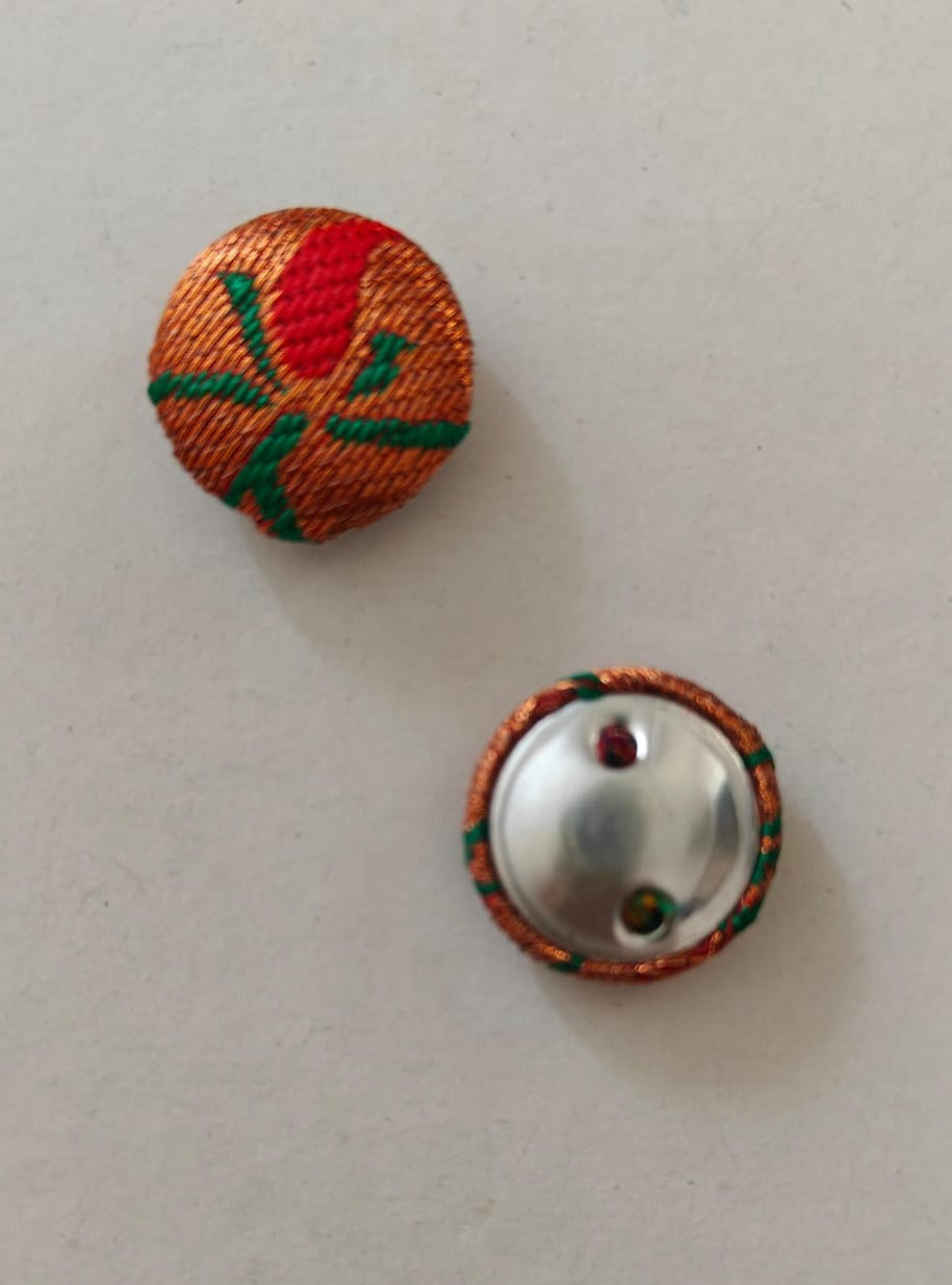 Paithani Fabric buttons/embellishments/adornments - Set Paithani Fabric buttons add a touch of elegance to any attire, whether it's traditional or contemporary !! Set consist of 6 ready to use buttons !