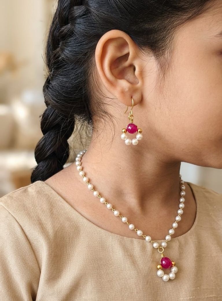 Elegant glass pearls necklace for baby girls—adds a classy touch to ethnic and traditional outfits. Allergy-free, best quality jewellery made for kids