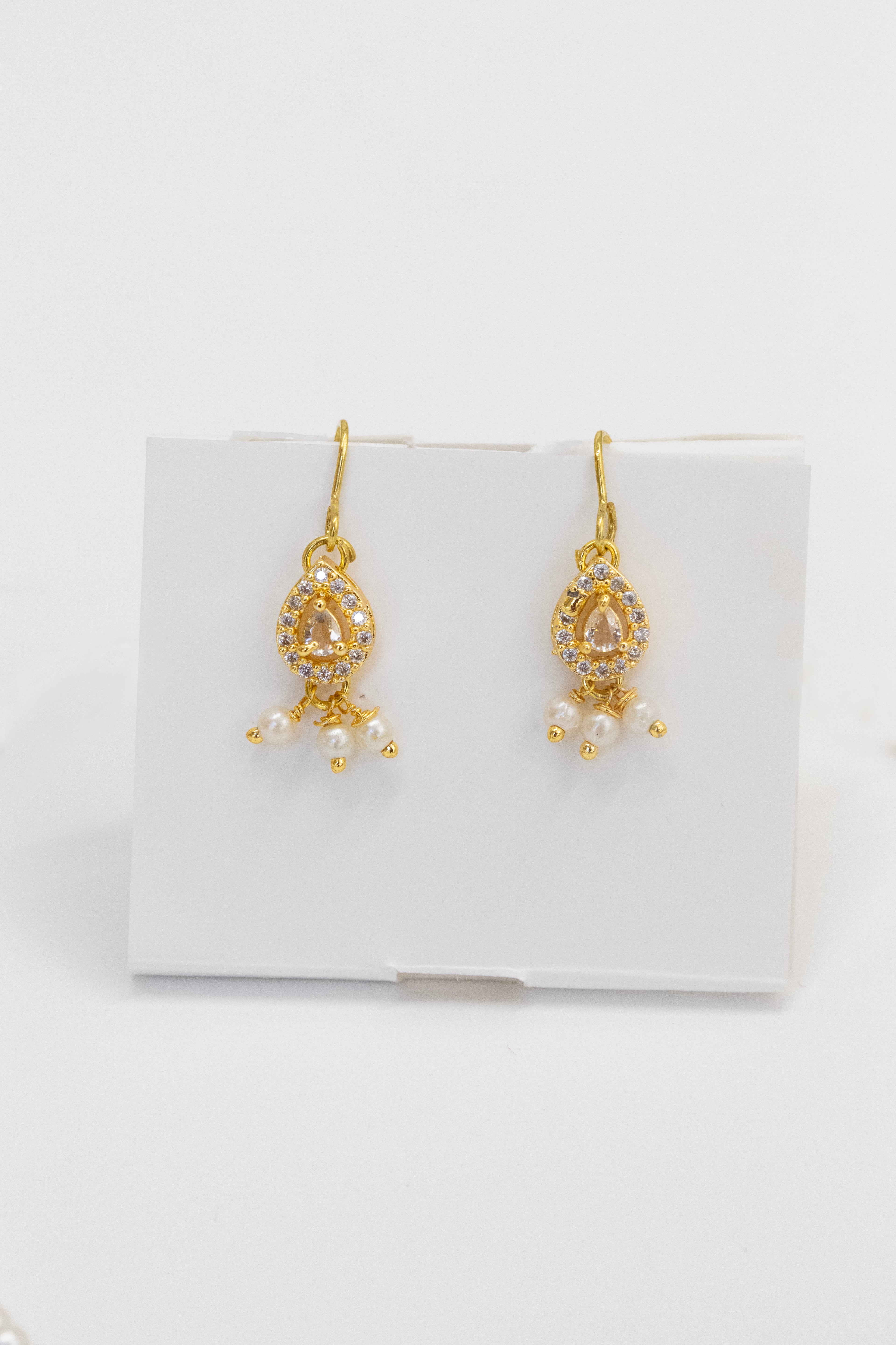 Aabha Set - Glass pearls necklace with White Kundan drop shaped pendant and matching earrings for Girls