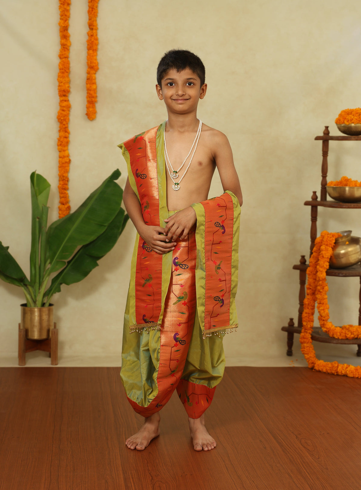 Parrot Green Mysore Silk Sovale Shela Set With Broad Paithani Border