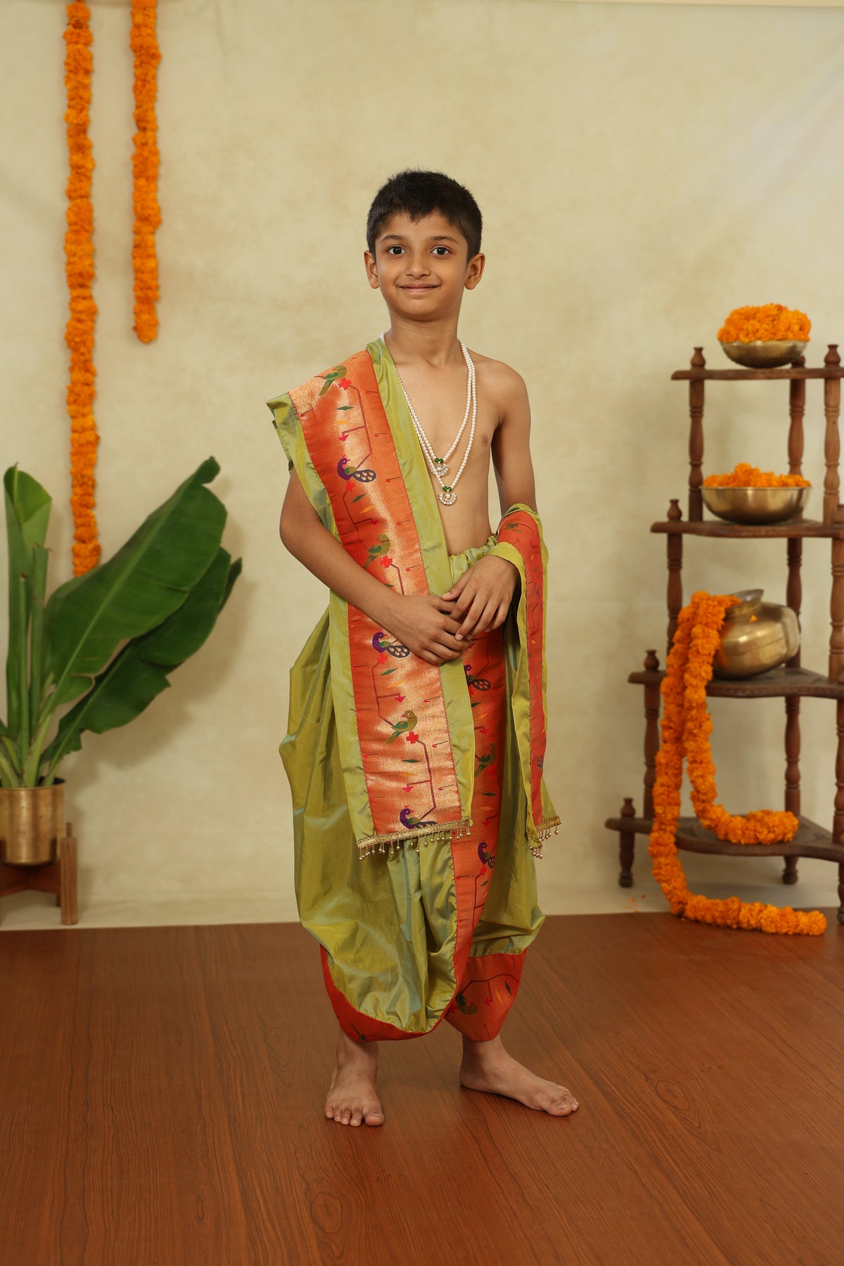 Parrot Green Mysore Silk Sovale Shela Set With Broad Paithani Border