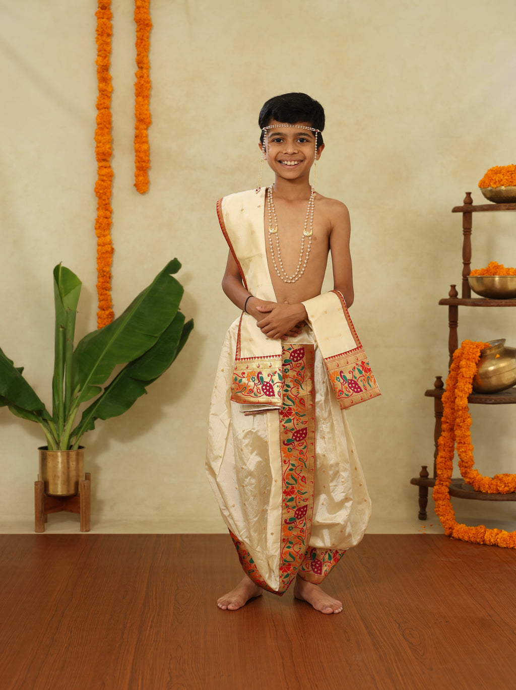 Ivory Taffeta Silk Sovale Uparane Set With Vibrant Paithani Border