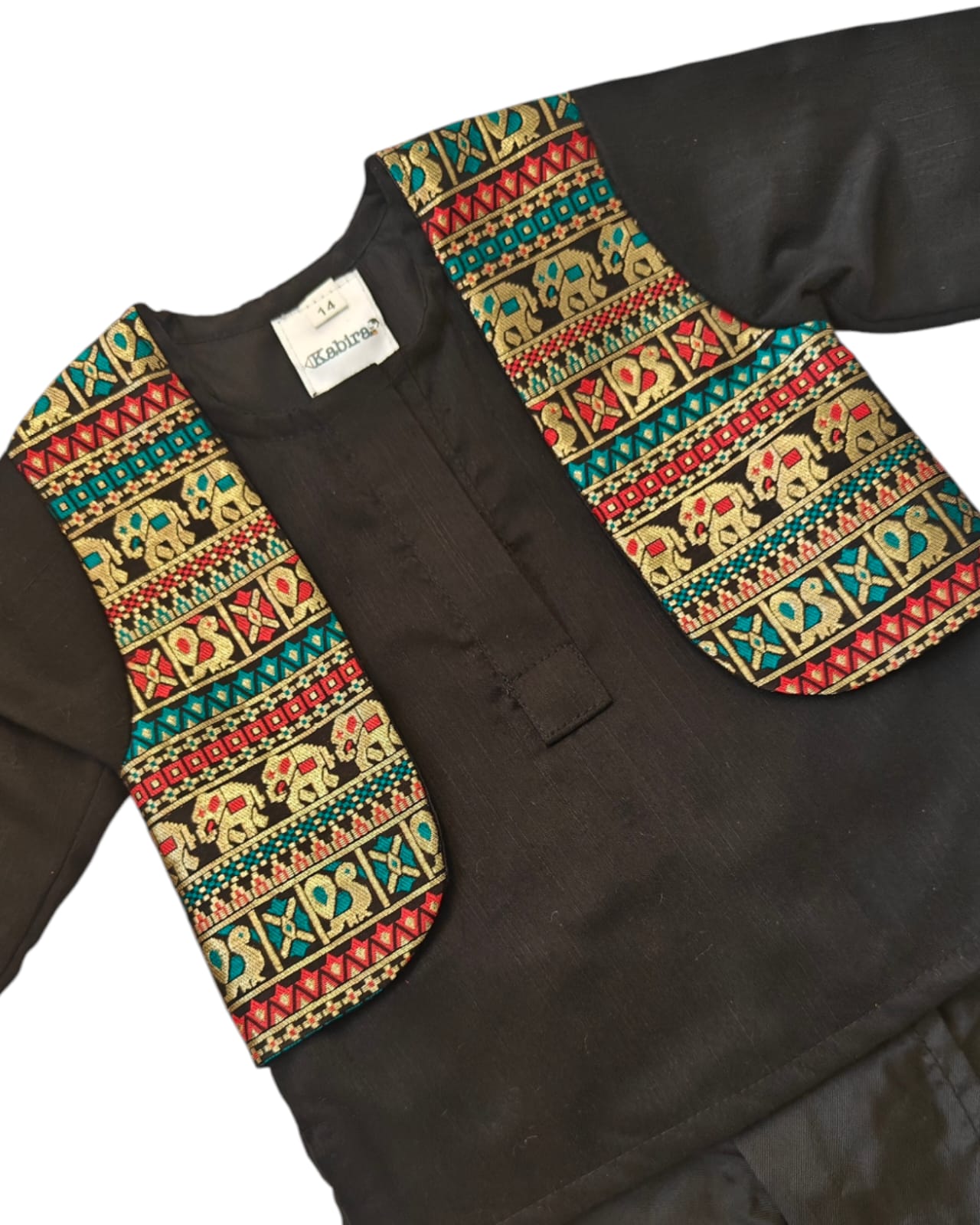 Celebrate Sankrant in style with our elegant black ethnic wear for boys and girls. Crafted from luxurious silk brocade and Chanderi fabrics, this collection blends tradition with modern charm. Perfect for the Makar Sankrant festival ! 