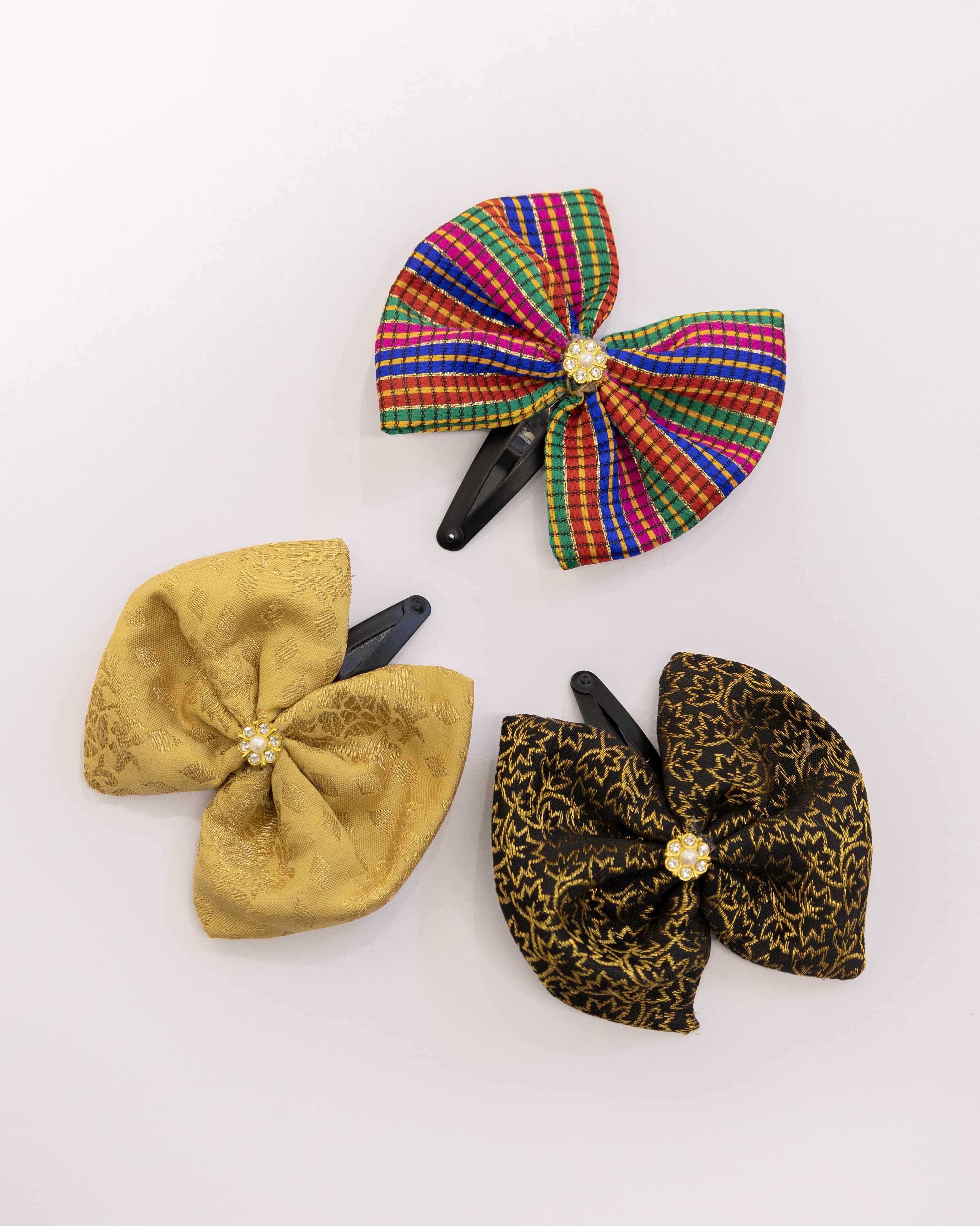 Sukesha Set of 3 essential Bow Clips for Girls