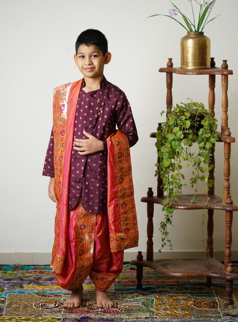 Carrot Pink malai silk Dhoti/Soval/Kad & Shawl/Upran/Shela with Paithani jari Border Set for Batu.Pre-stitched sovale uparane set includes Ready to wear Sovale & Uparane/Upavastra.Can be paired with a short kurta.This Set is ideal for rituals like Matrubhojan,Muhurt during Munj/Upanayan/Vratabandha/Thread Ceremony.