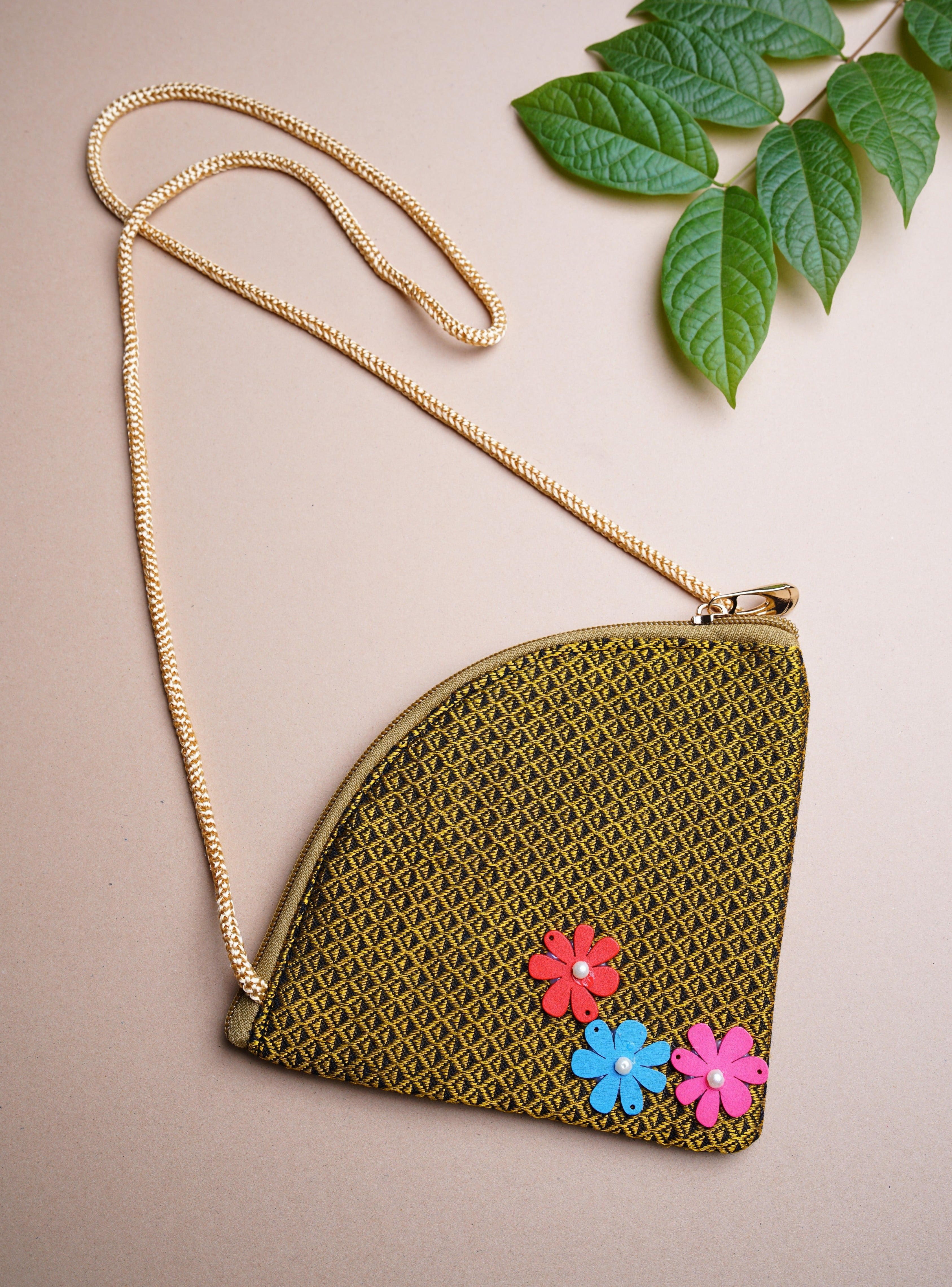 Flower Tufted Bag | Knitey Knitey | Punch needle embroidery, Flower bag,  Rug bag