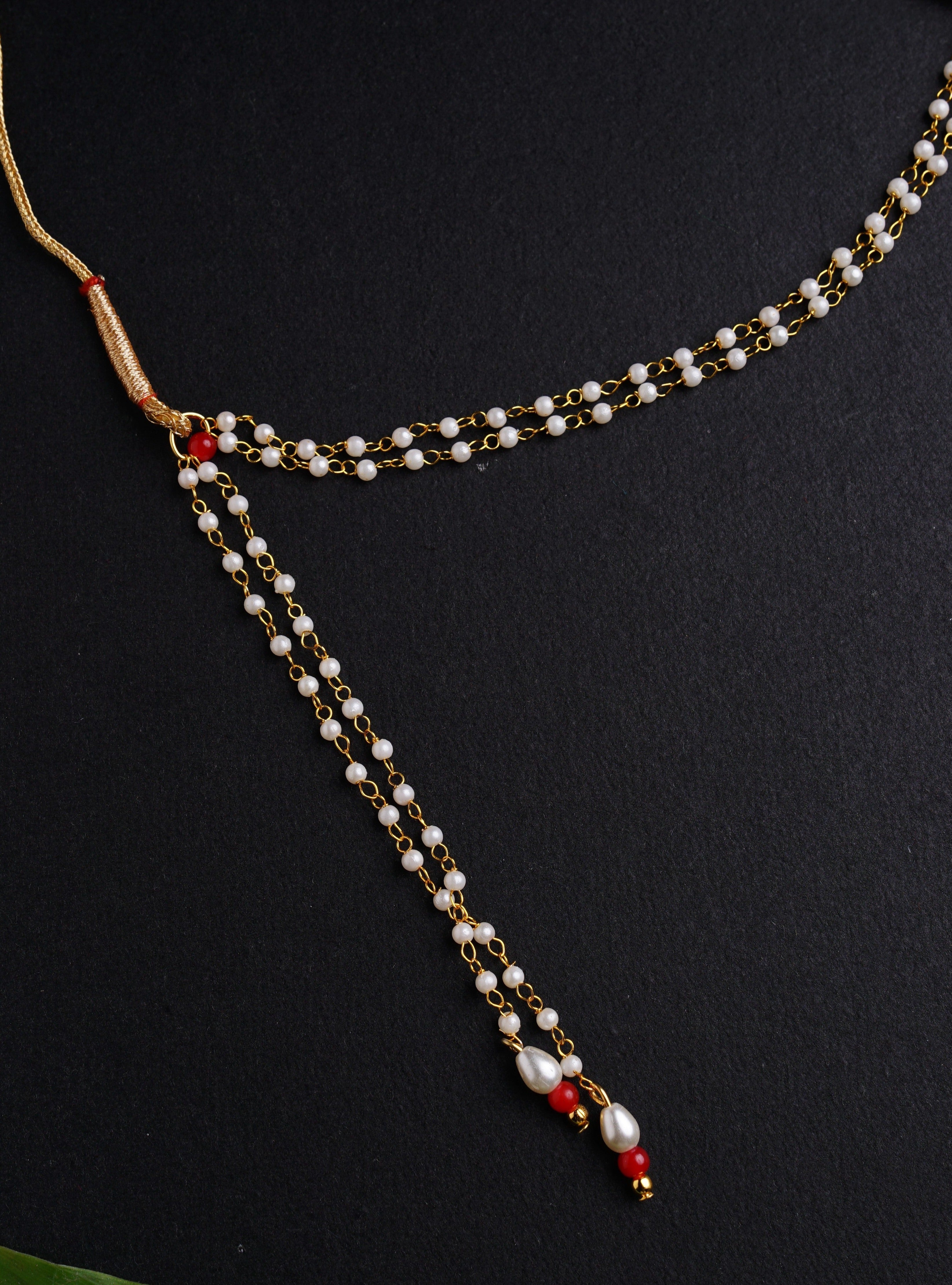 Mundavalya is a forehead ornament worn by Batu for Vratabandh/Munj/Upnayan/ Thread Ceremony. Mundavalya,kanthi,bhikbali,topi,pagdi are boys accessories exclusively designed using Pearls,glass beads,jadau & gold plated findings for Batu,for Upanayan/Vratabandha/munj /thread ceremony. 