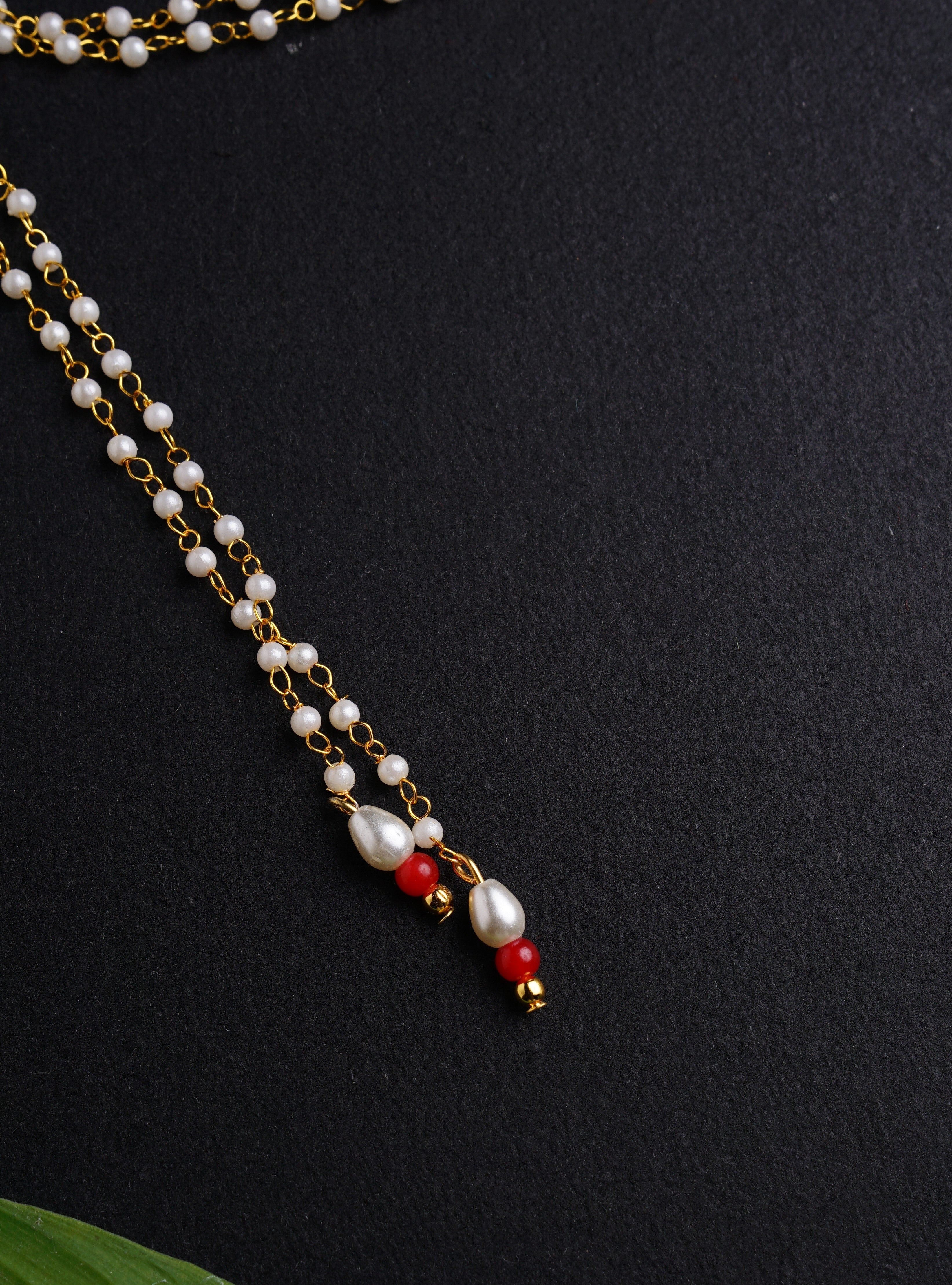 Mundavalya is a forehead ornament worn by Batu for Vratabandh/Munj/Upnayan/ Thread Ceremony. Mundavalya,kanthi,bhikbali,topi,pagdi are boys accessories exclusively designed using Pearls,glass beads,jadau & gold plated findings for Batu,for Upanayan/Vratabandha/munj /thread ceremony. 
