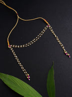 Mundavalya is a forehead ornament worn by Batu for Vratabandh/Munj/Upnayan/Thread Ceremony. Mundavalya,kanthi,bhikbali,topi,pagdi are boys accessories exclusively designed using Pearls,glass beads,jadau & gold plated findings for Batu,for Upanayan/Vratabandha/munj /thread ceremony.