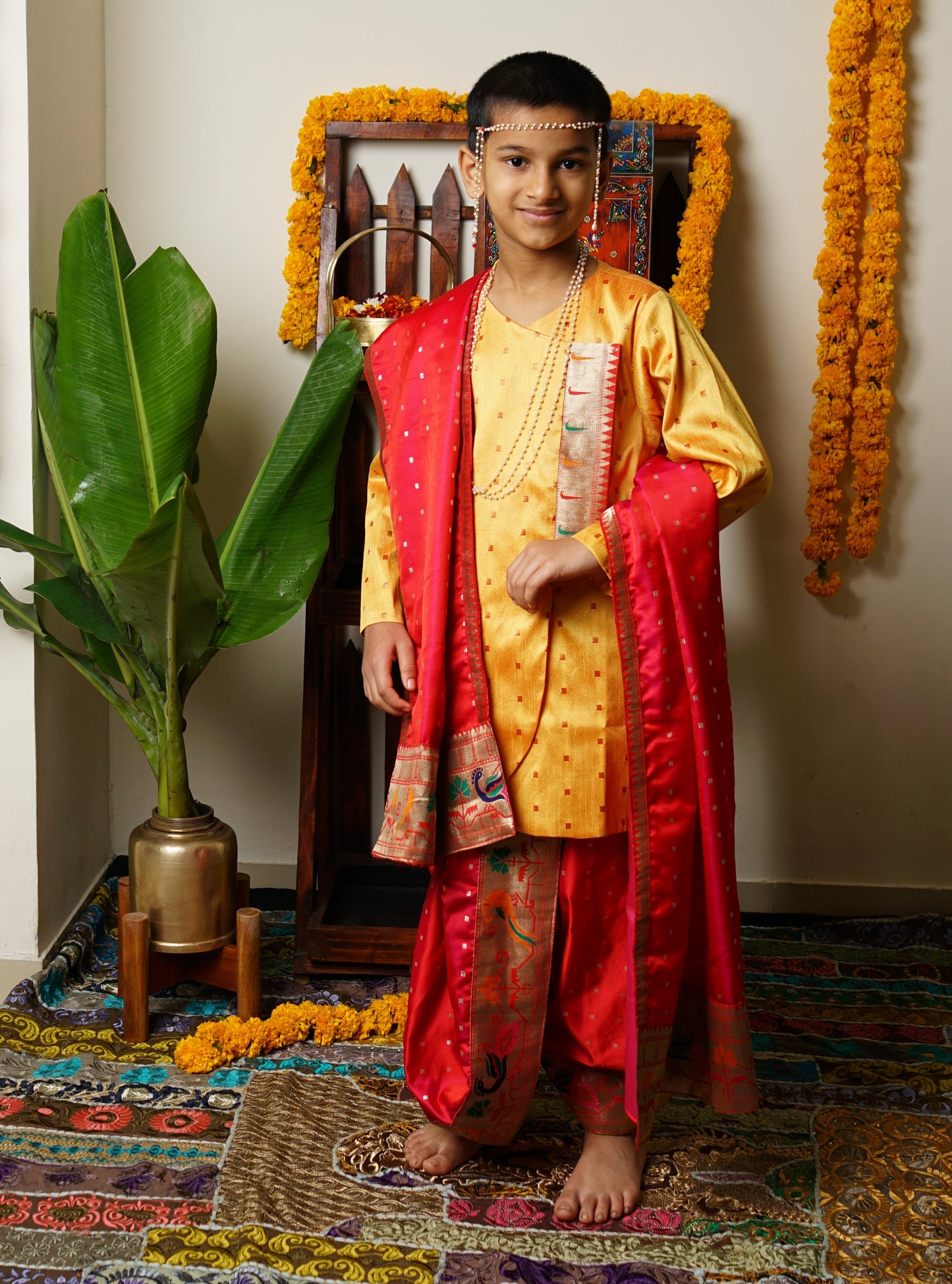 Scarlet red satin silk Dhoti/Soval/Kad & Shawl/Upran/Shela with Paithani jari Border Set for Batu.Pre-stitched sovale uparane set includes Ready to wear Sovale & Uparane/Upavastra.Can be paired with a short kurta.This Set is ideal for rituals like Matrubhojan,Muhurt during Munj/Upanayan/Vratabandha/Thread Ceremony.